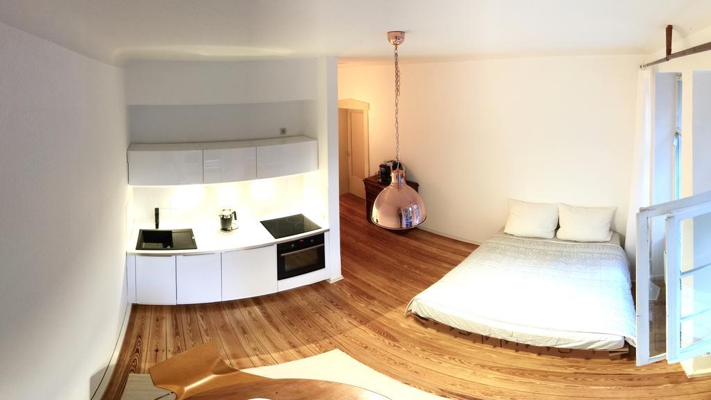 Altbau *